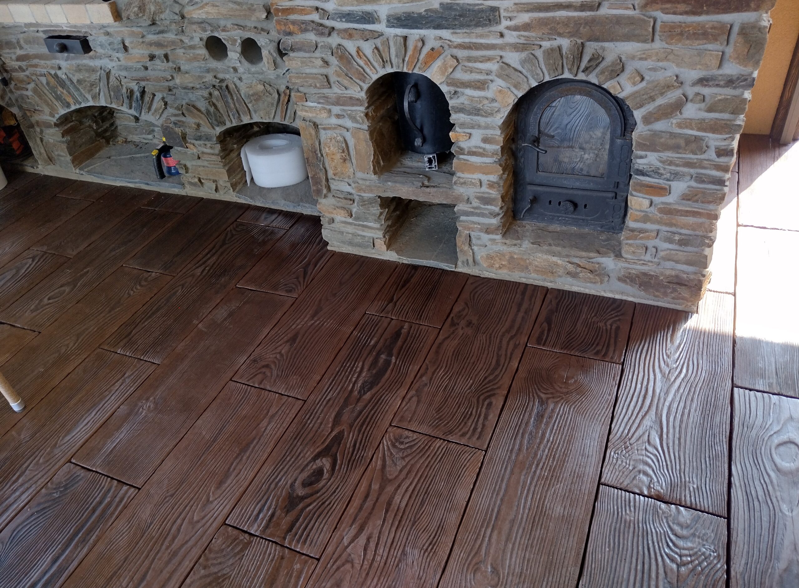 taras z deską betonową